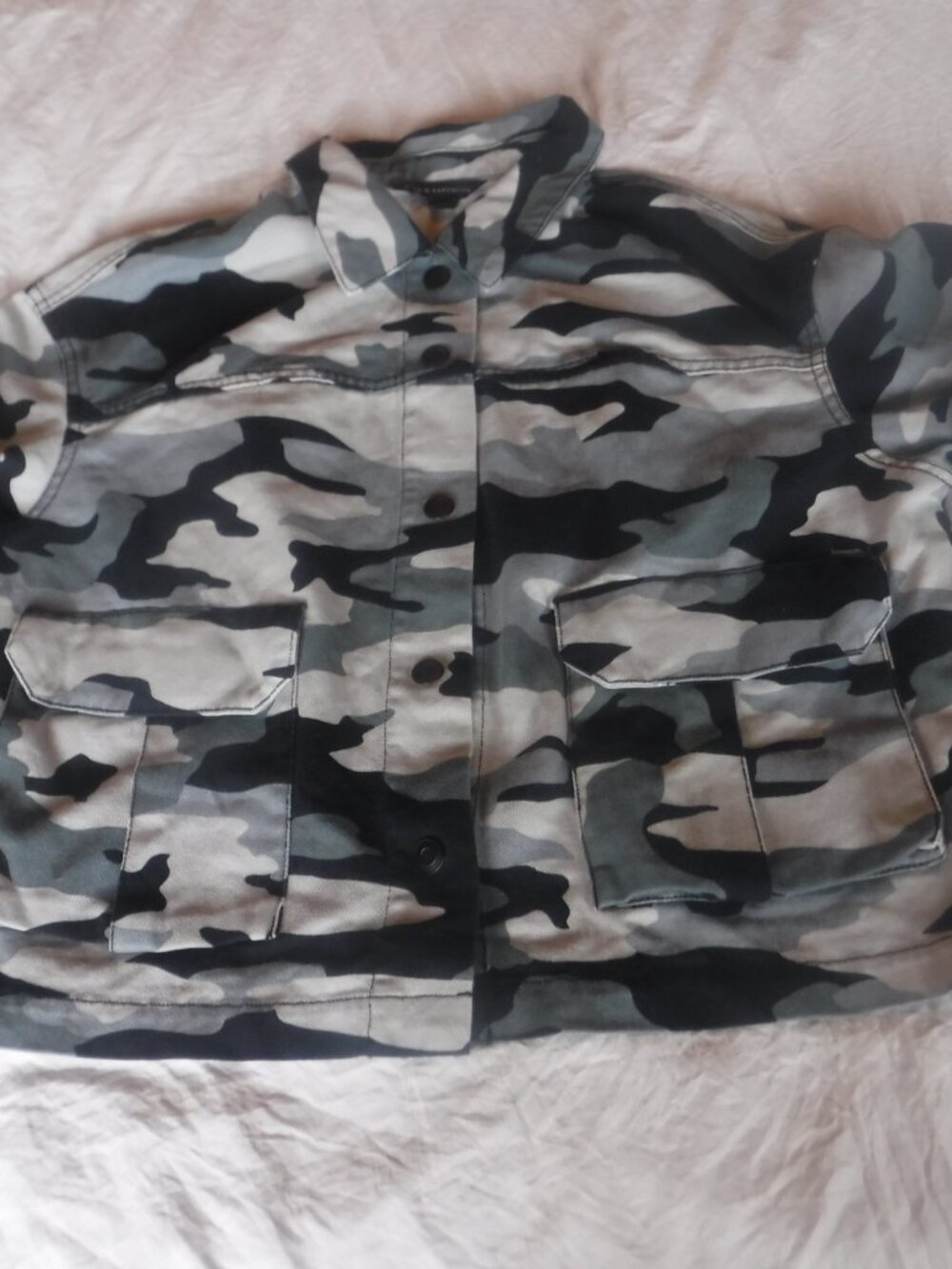 Rock Republic Womens Night Camo Button Snap Long Sleeve Jacket Shirt Top SZ L
